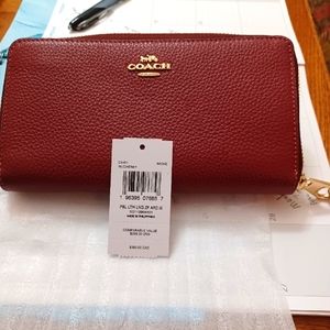 Coach wallet, zipper style